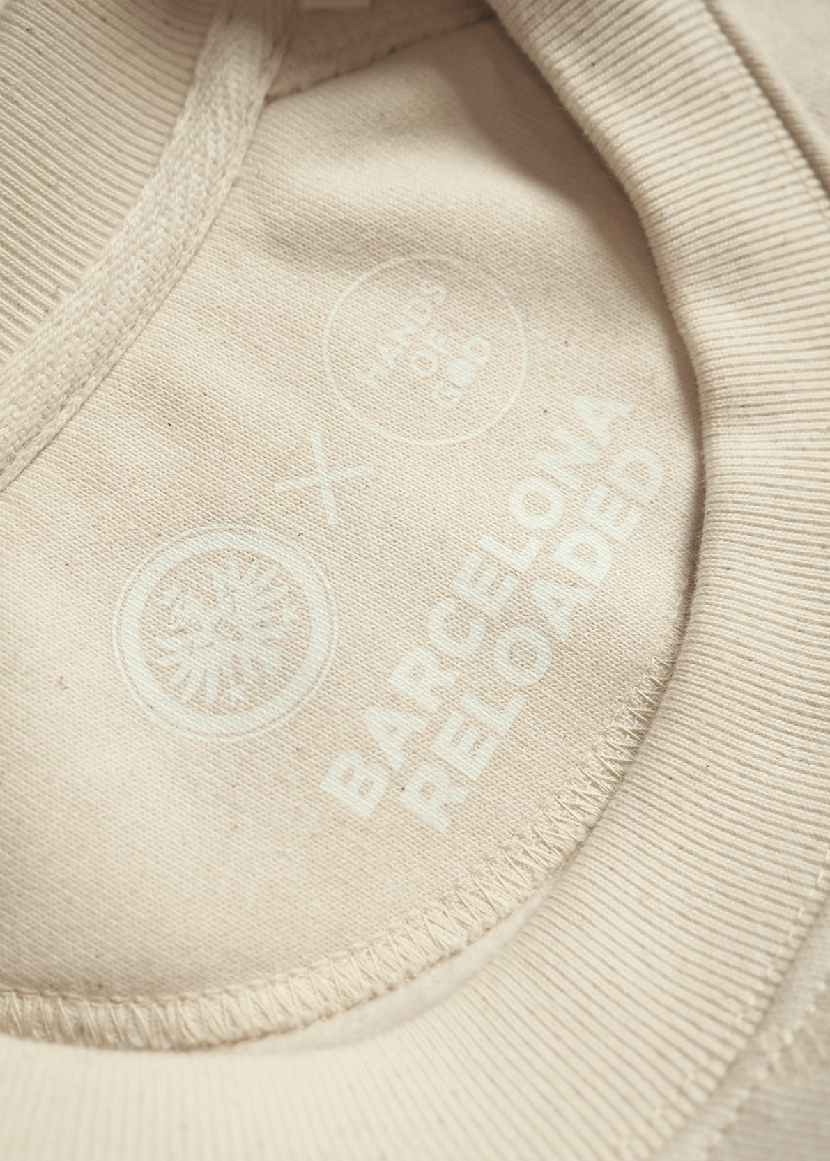 
                  
                    Crewneck BCN RELOADED
                  
                